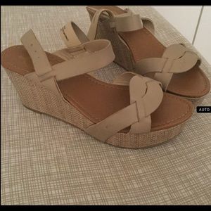 Sandals Wedge 10 1/2